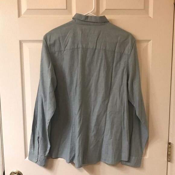 Cabela’s Chambrey Large Reg Button Down Shirt - Picture 8 of 8